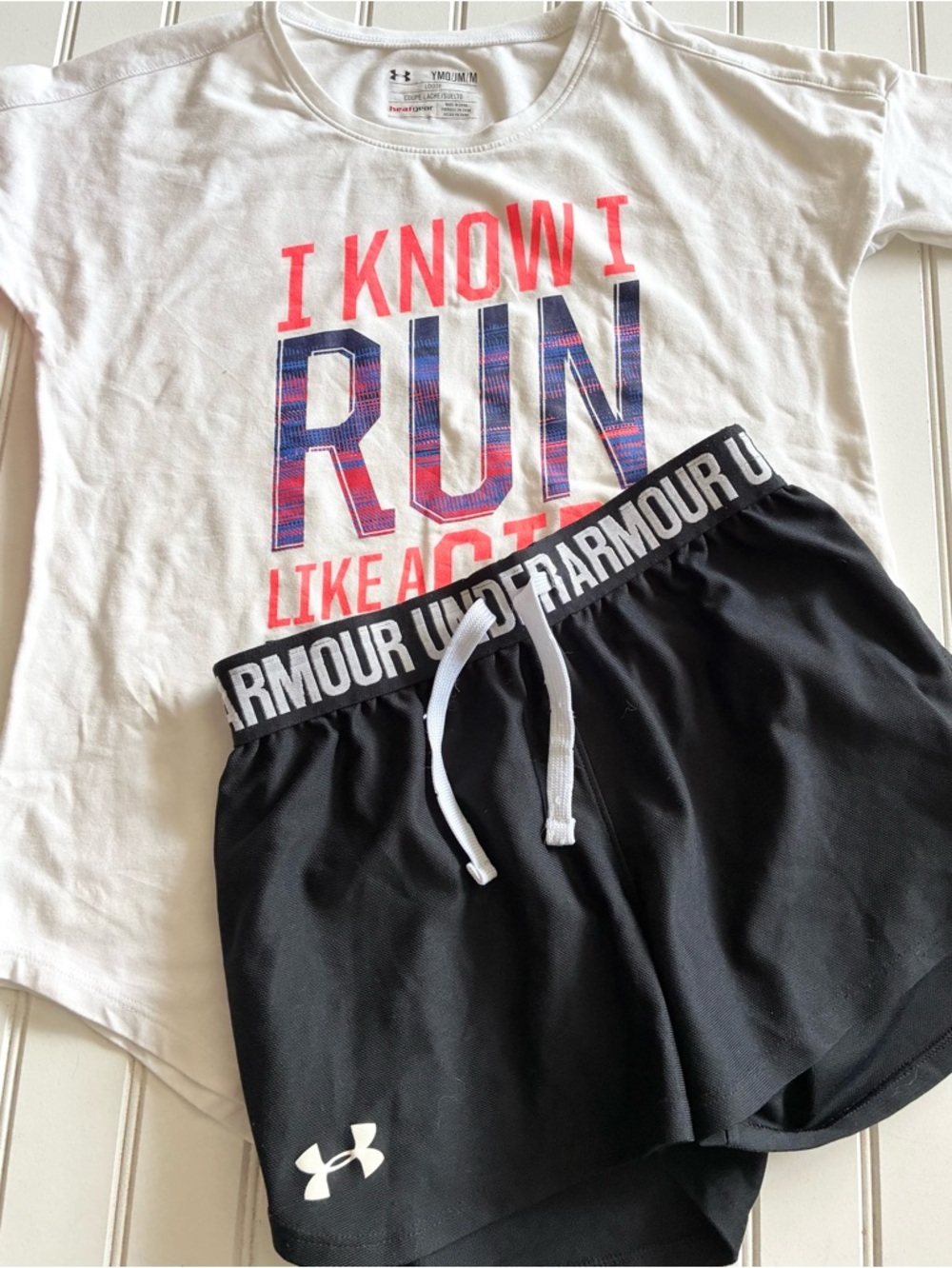 UNDER ARMOUR girls size medium short set